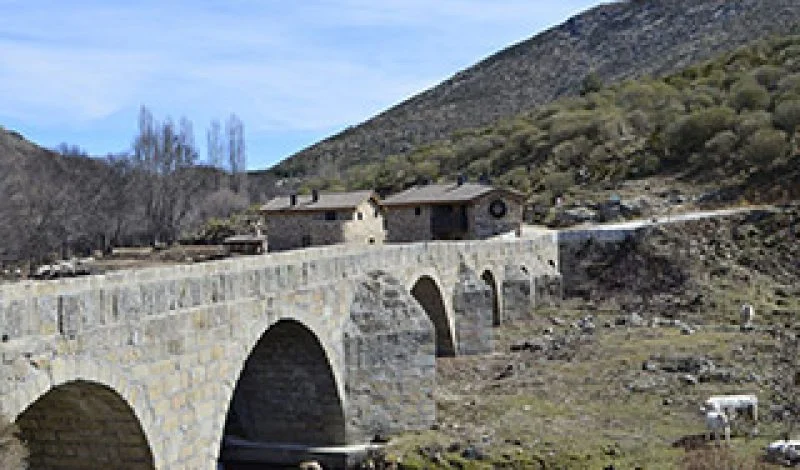 Acceso natural Parque Regional sierra de Gredos